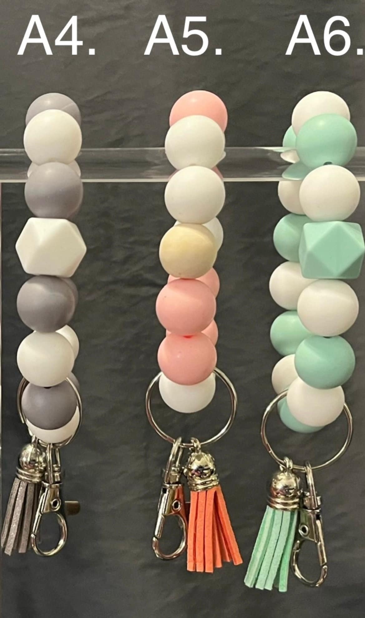 Elegance at Your Fingertips: Stylish Silicon Wristlet Keychain for On-the-Go Convenience!