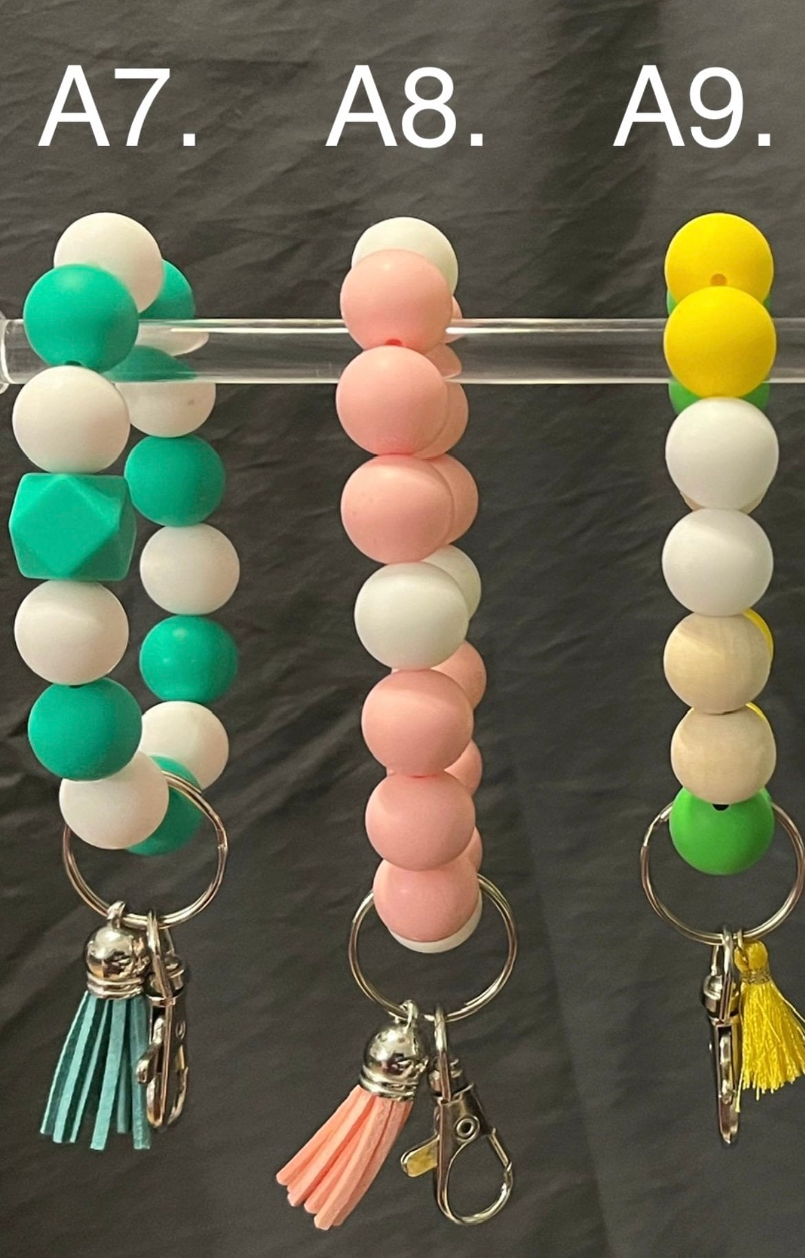 Elegance at Your Fingertips: Stylish Silicon Wristlet Keychain for On-the-Go Convenience!